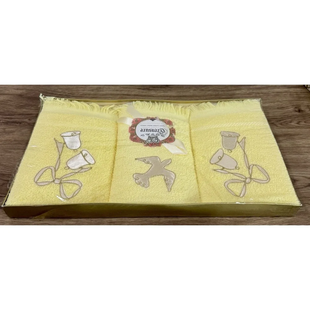 NOS Vintage Cannon Yellow Hand Towels Bells Dove Wedding Gift Christmas 3 Pc USA